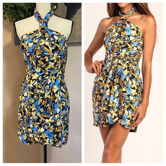 Lulus Dresses & Skirts - NWOT Lulus Constant Confidence Black Floral Print Knotted Halter Mini Dr…